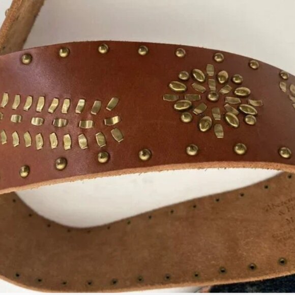 Abercrombie & Fitch Genuine Leather Brown Belt with Gold Studs Med/Large - Picture 2 of 7